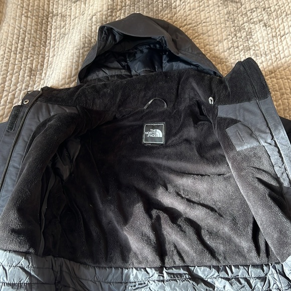 The North Face Jacket - Picture 4 of 6